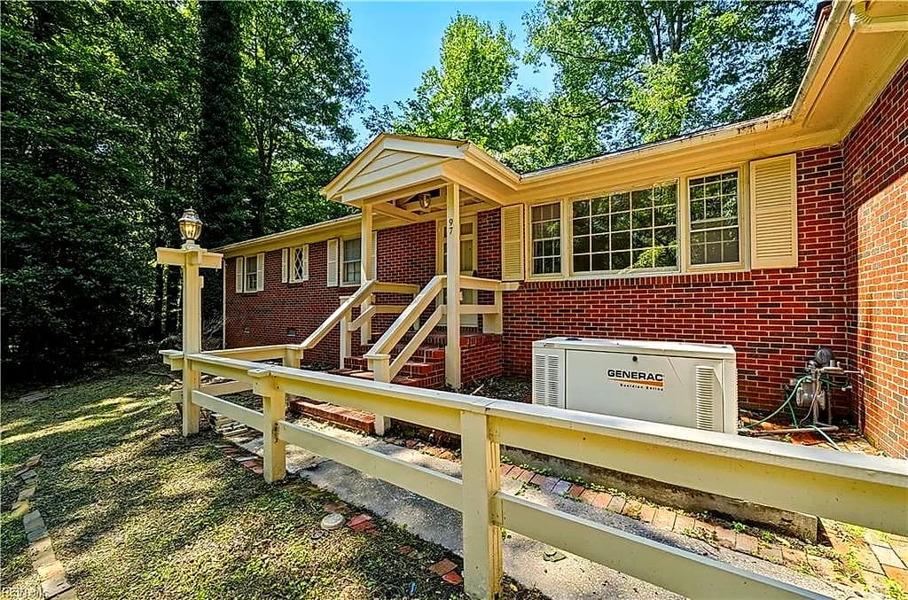 97 Shamrock LN, NEWPORT NEWS VA 23606 - Photo 5