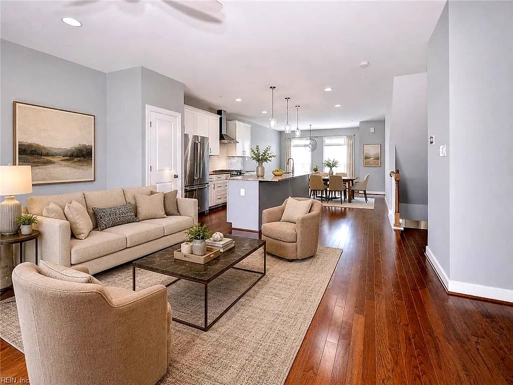 4939 Settlers Market BLVD, WILLIAMSBURG VA 23188 - Photo 2