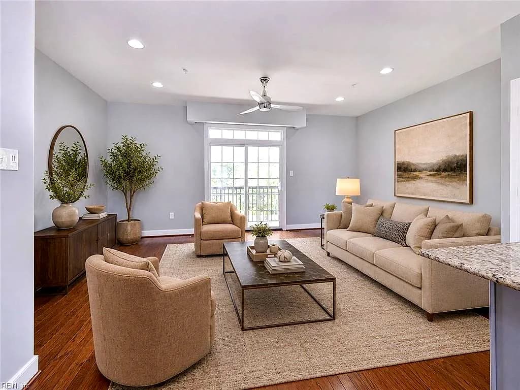4939 Settlers Market BLVD, WILLIAMSBURG VA 23188 - Photo 3