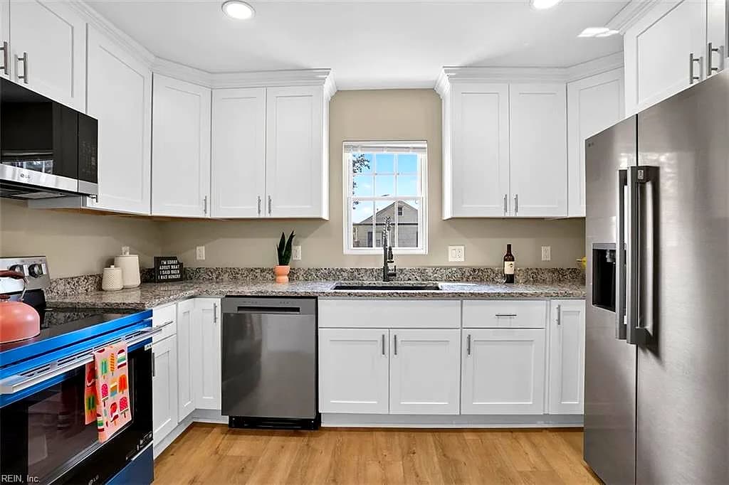 4201 Nautilus AVE, CHESAPEAKE VA 23325 - Photo 4