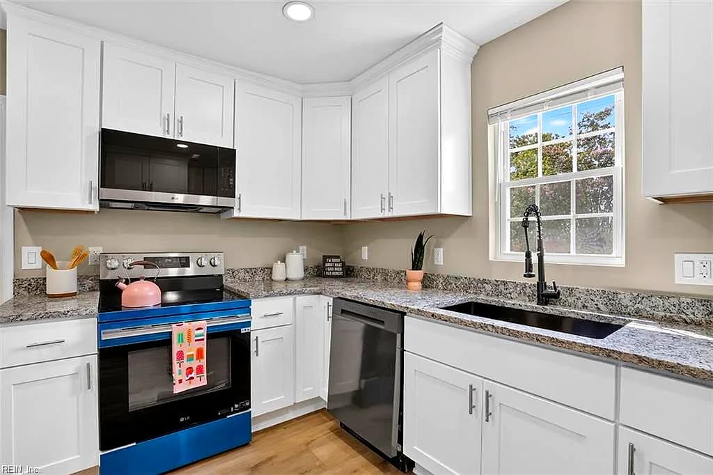 4201 Nautilus AVE, CHESAPEAKE VA 23325 - Photo 5