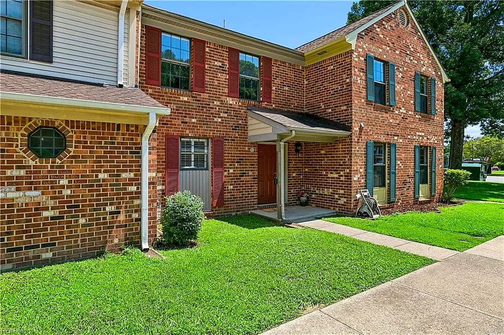359 Deputy LN #E, NEWPORT NEWS VA 23608 - Photo 4