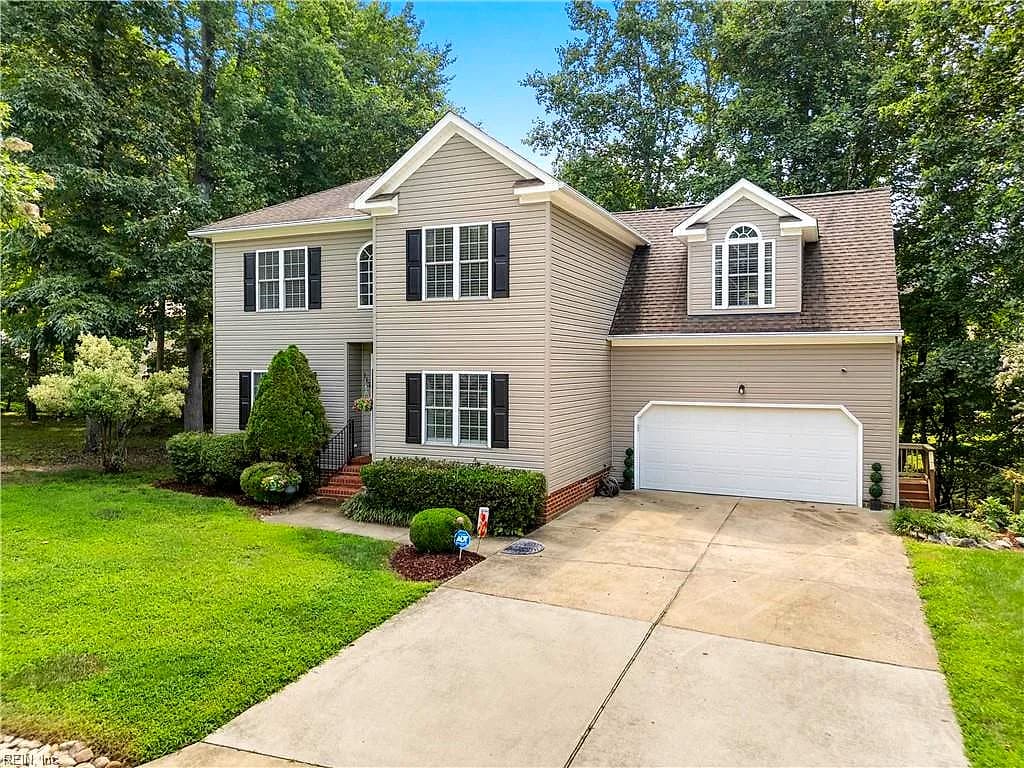 117 Lake Pointe DR, NEWPORT NEWS VA 23603 - Photo 3