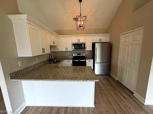111 Dana DR, SUFFOLK VA 23434 - Photo 3