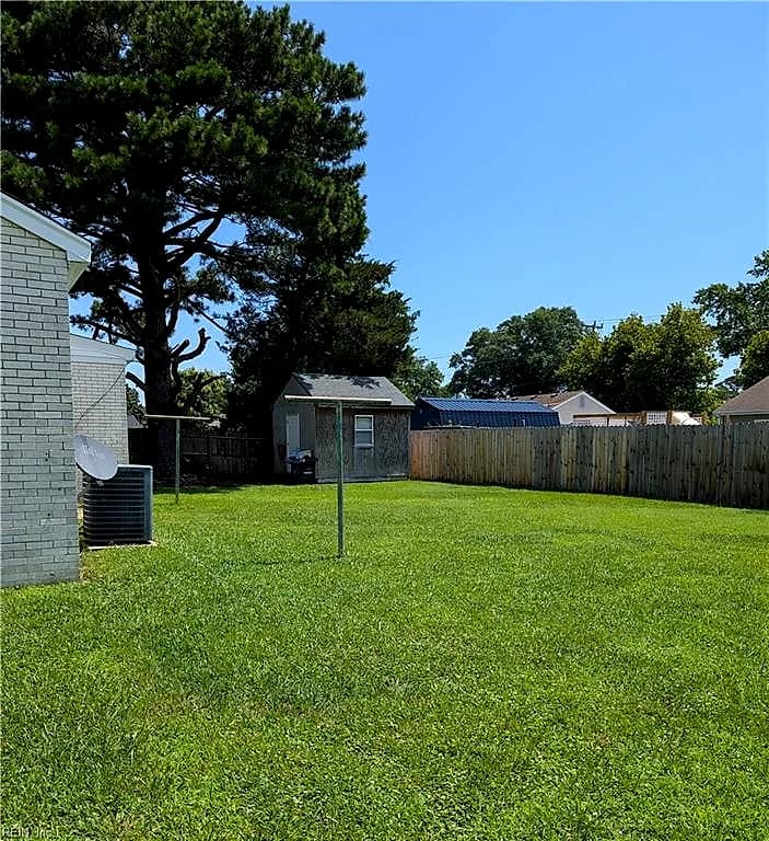 8200 Beatty ST, NORFOLK VA 23518 - Photo 3