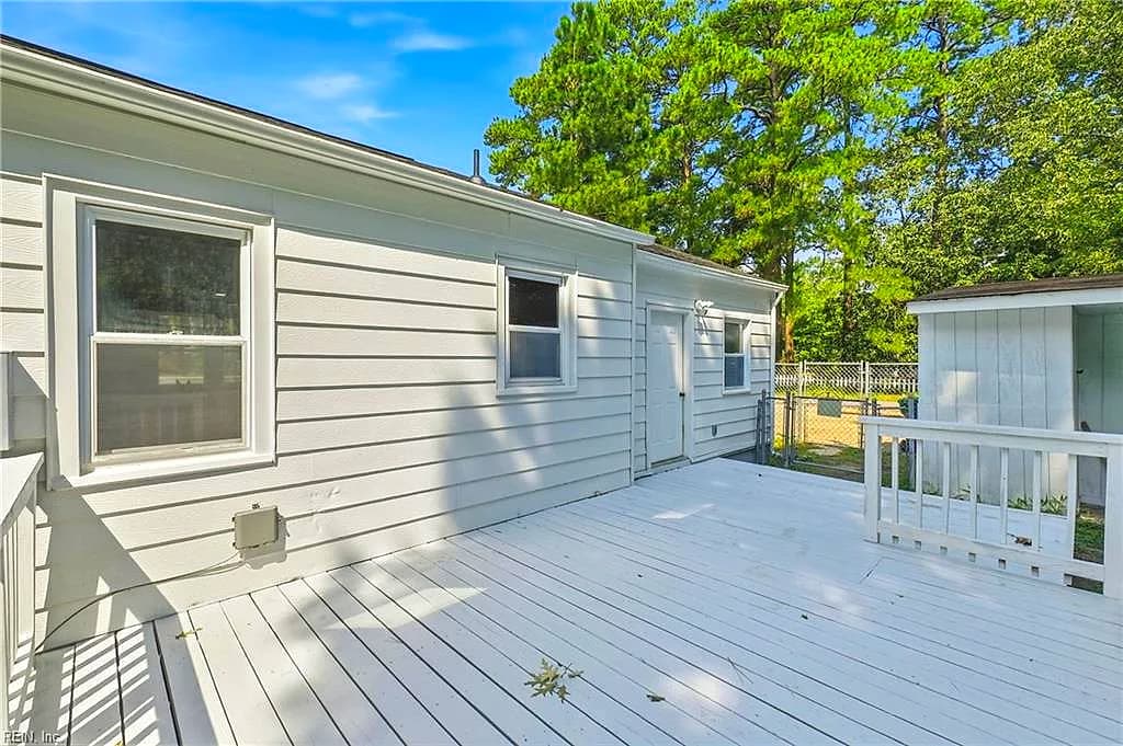 5938 Marshall AVE, NEWPORT NEWS VA 23605 - Photo 3