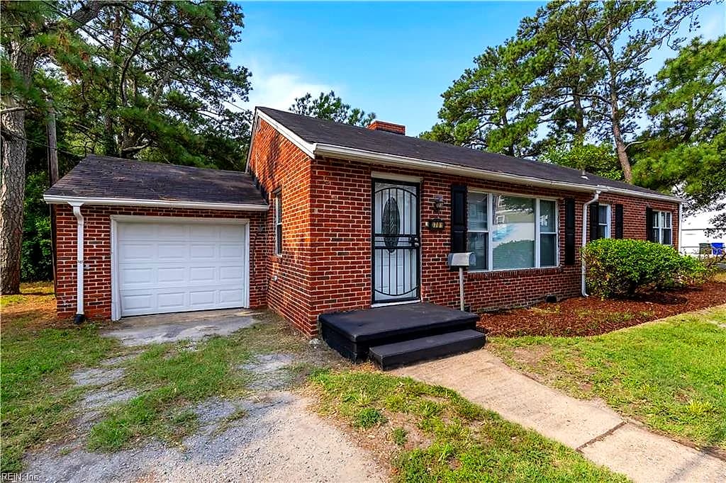 3701 Pleasant Ave AVE, NORFOLK VA 23518 - Photo 3