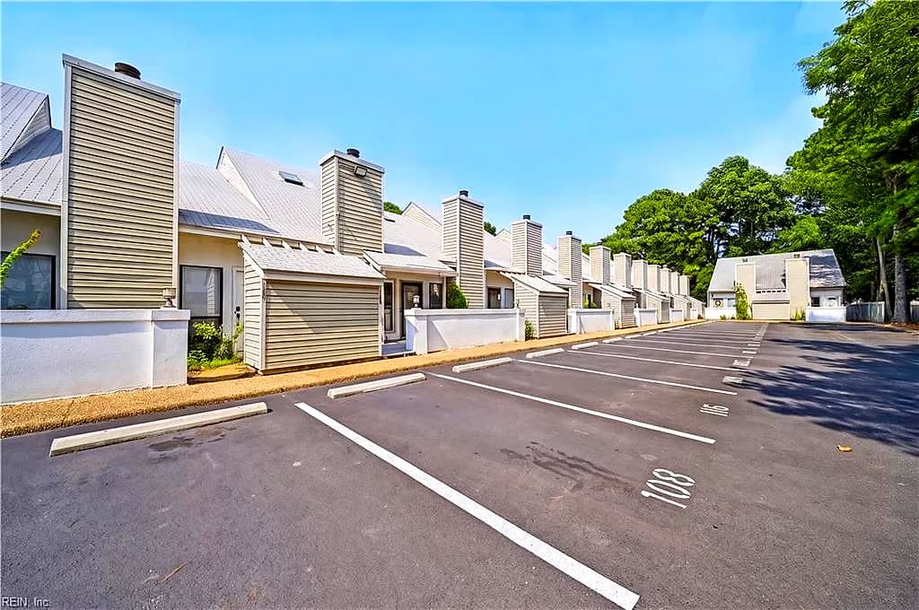 8576 Chesapeake BLVD #108, NORFOLK VA 23503 - Photo 3