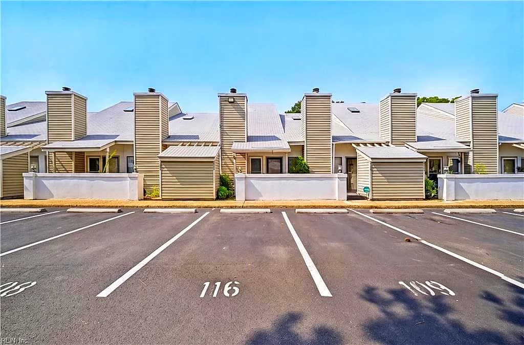 8576 Chesapeake BLVD #108, NORFOLK VA 23503 - Photo 4