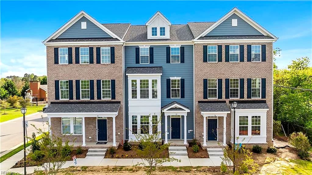 210 Freeman DR, HAMPTON VA 23666 - Photo 2
