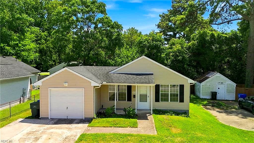 2716 Lens AVE, NORFOLK VA 23509 - Photo 2