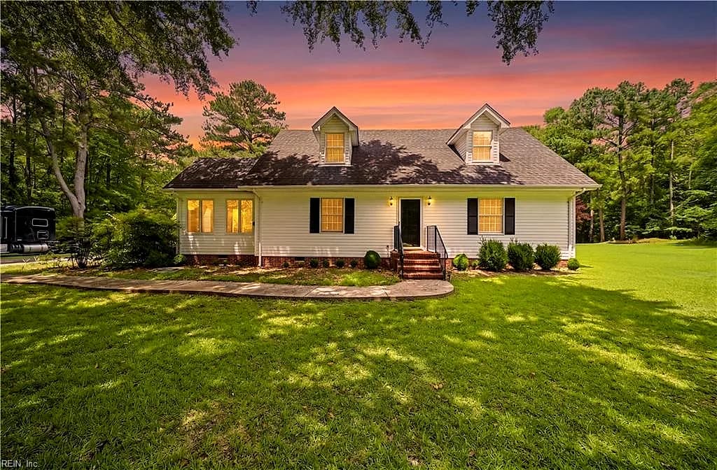 26211 Hanging Tree RD, COURTLAND VA 23837 - Main photo