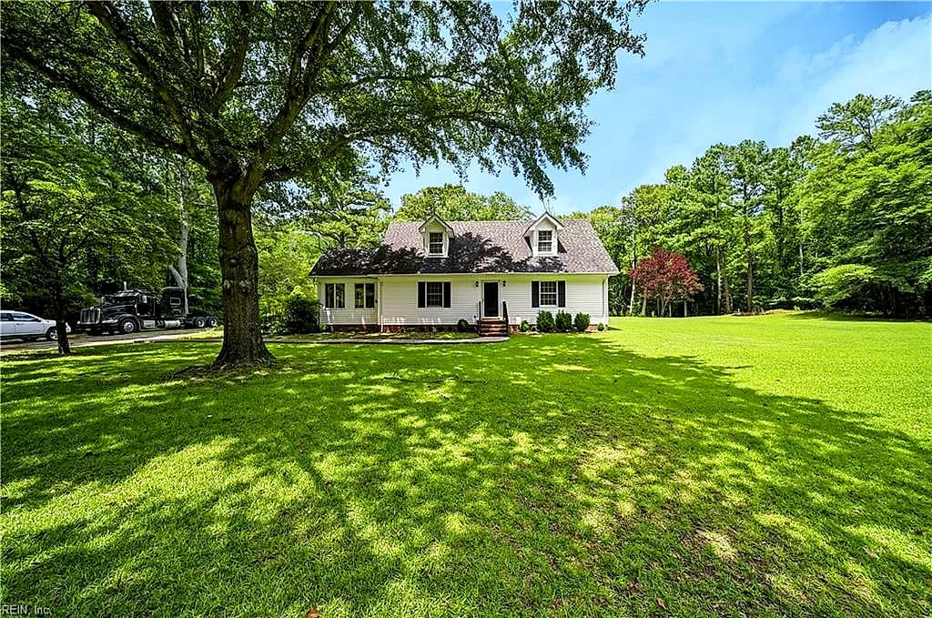 26211 Hanging Tree RD, COURTLAND VA 23837 - Photo 3
