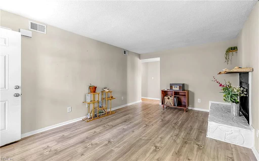 256 Portview AVE #D2, NORFOLK VA 23503 - Photo 5