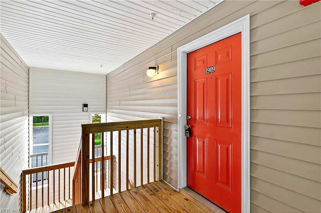 1909 Chantilly CT, VIRGINIA BEACH VA 23451 - Photo 3