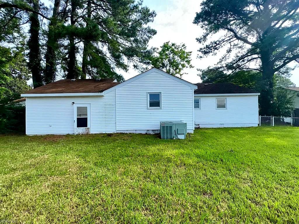 1520 Blanche DR, PORTSMOUTH VA 23701 - Photo 3