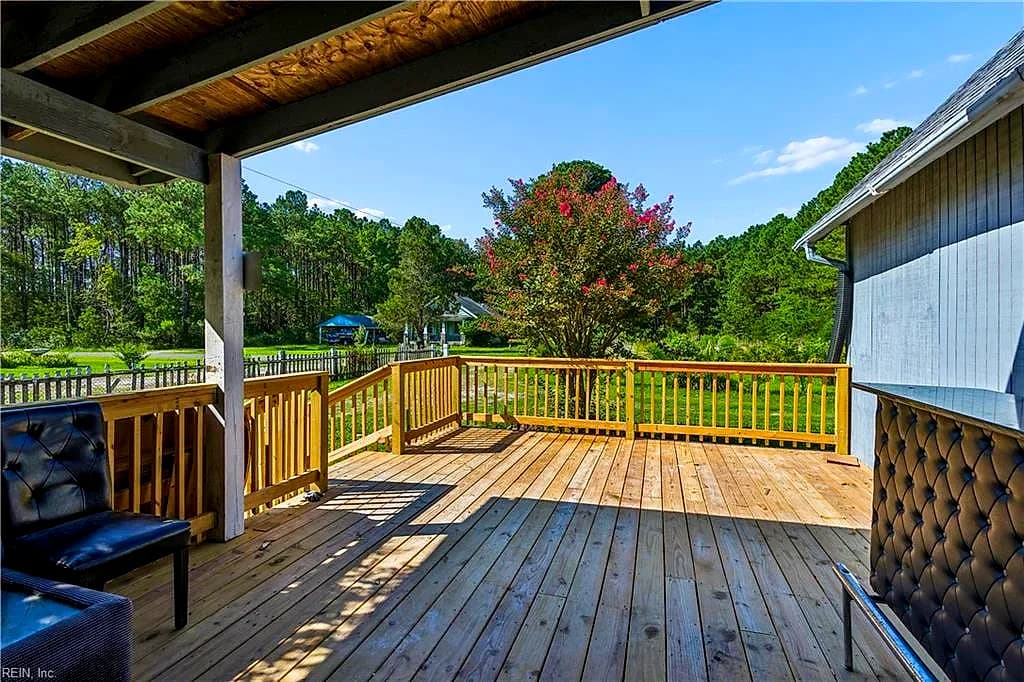 9571 Rowes Point RD, HAYES VA 23072 - Photo 4