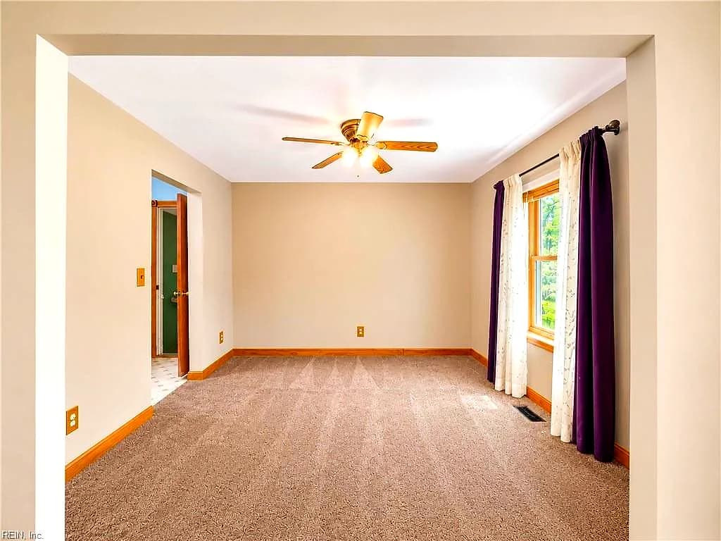 2021 Tidemill Haven Ln LN, HAYES VA 23072 - Photo 5