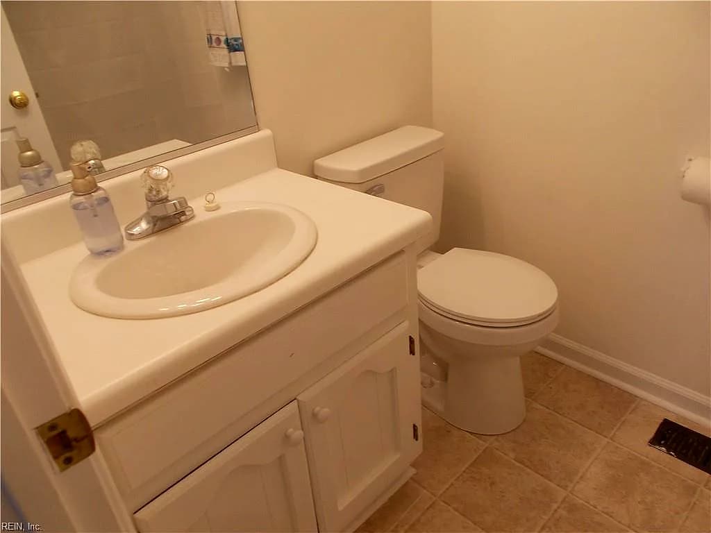3952 Long Point BLVD, PORTSMOUTH VA 23703 - Photo 3