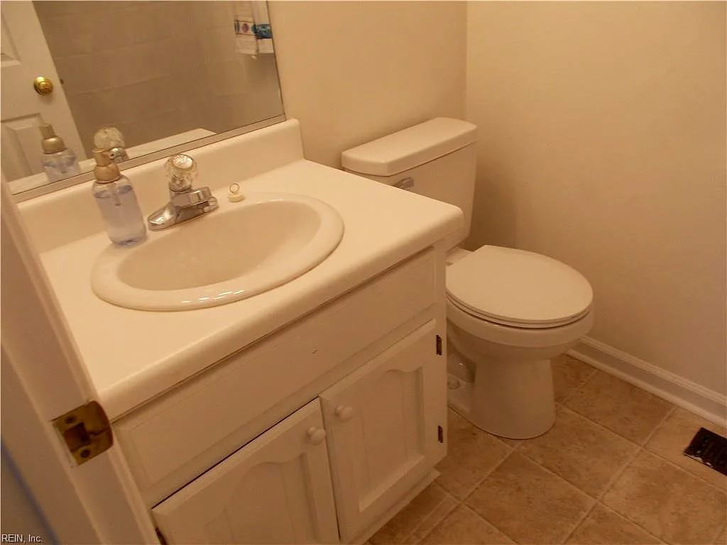 3952 Long Point BLVD, PORTSMOUTH VA 23703 - Photo 4