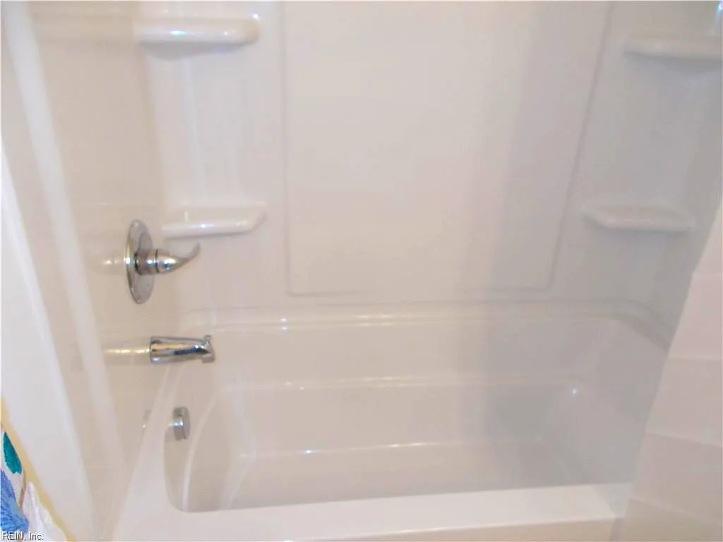3952 Long Point BLVD, PORTSMOUTH VA 23703 - Photo 5