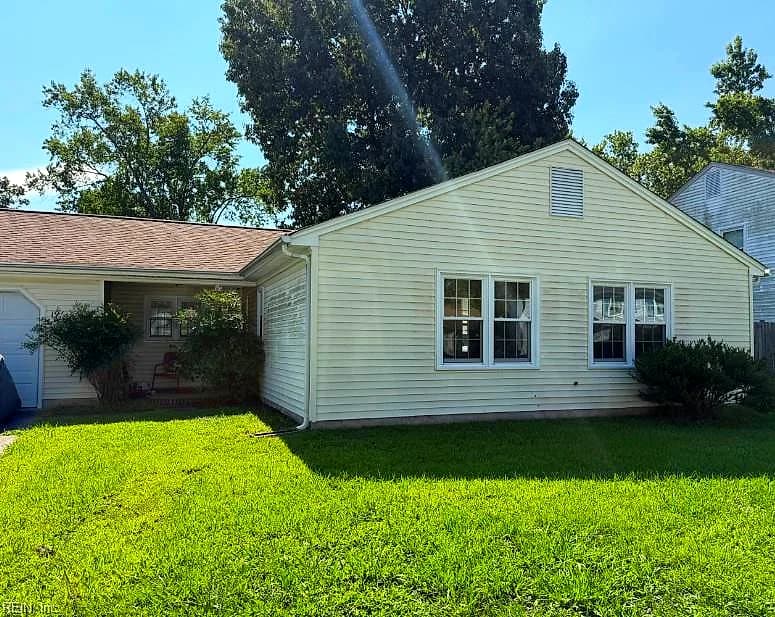 19 Lake Field XING, HAMPTON VA 23666 - Photo 2