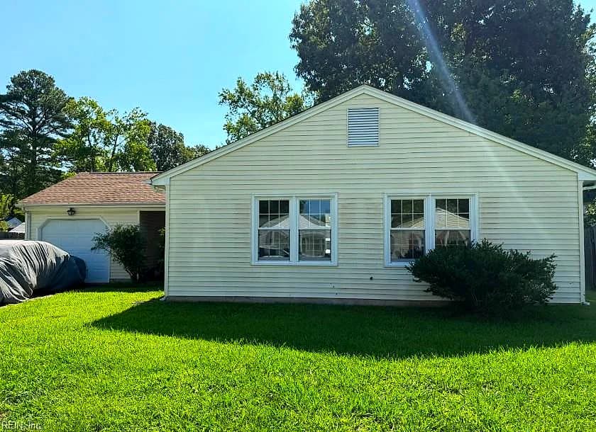 19 Lake Field XING, HAMPTON VA 23666 - Photo 3