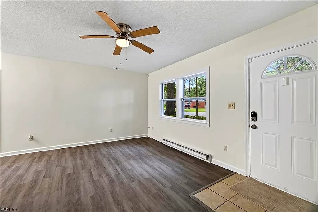 3508 Silina DR, VIRGINIA BEACH VA 23452 - Photo 4