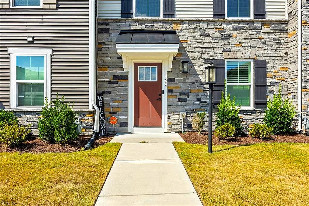 145 Cedar Crest DR, SMITHFIELD VA 23430 - Photo 3