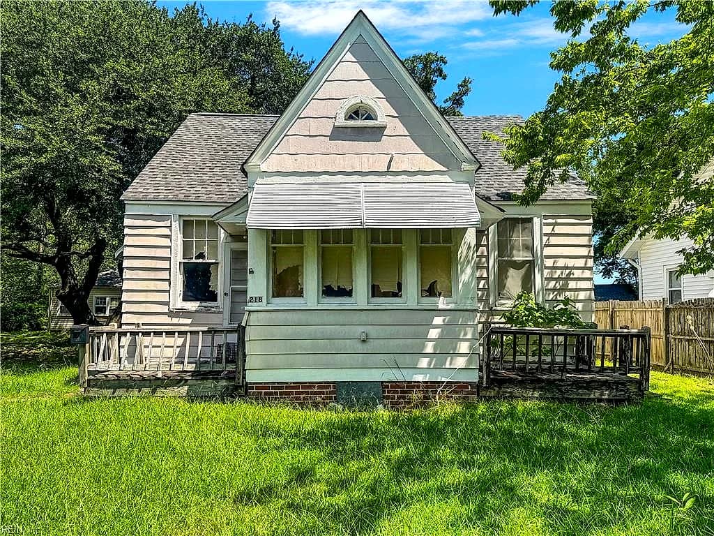 218 Tappan AVE, HAMPTON VA 23664 - Photo 2