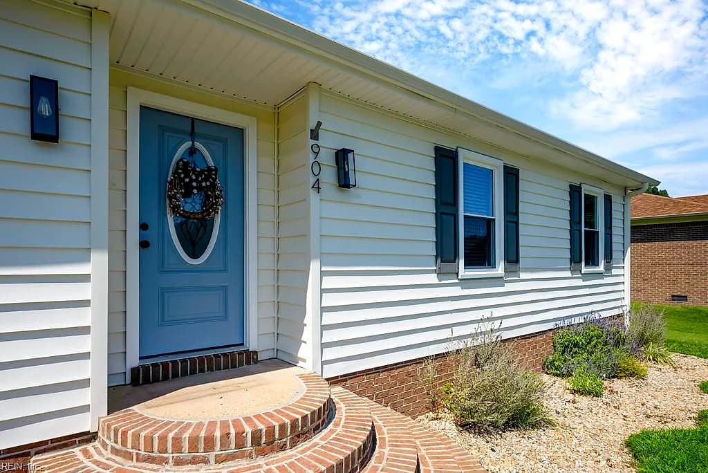 904 Levee LN, CHESAPEAKE VA 23323 - Photo 4