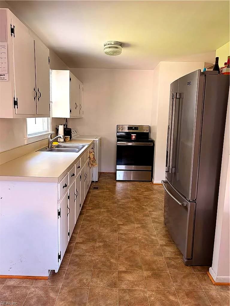 1114 75th ST, NEWPORT NEWS VA 23605 - Photo 5