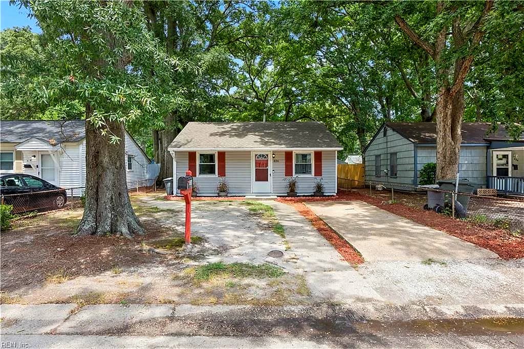 436 Marion RD, HAMPTON VA 23663 - Photo 5
