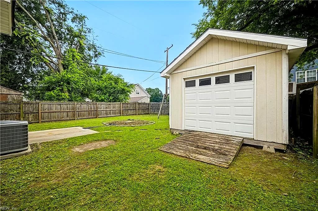 4009 1st ST, CHESAPEAKE VA 23324 - Photo 5