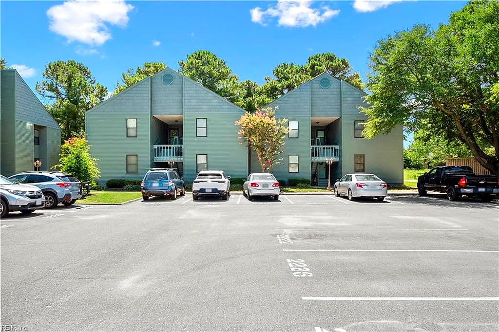 2212 Kleen ST, VIRGINIA BEACH VA 23451