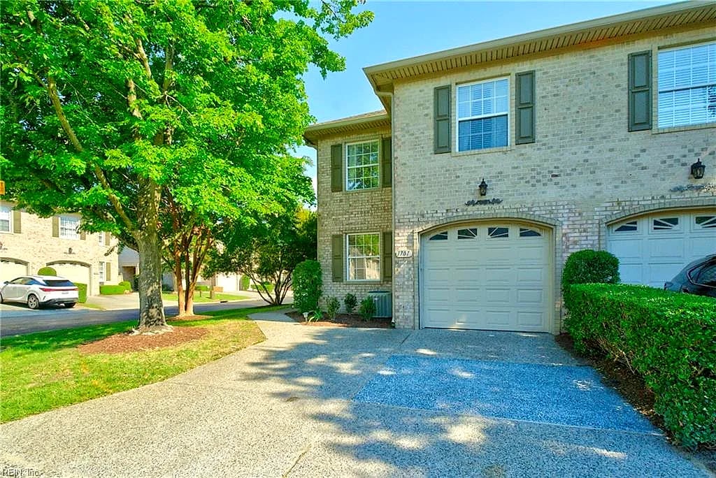 1701 Honorary CT, VIRGINIA BEACH VA 23454