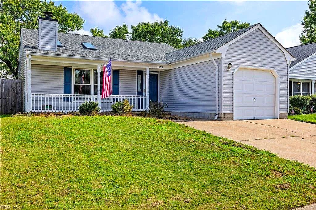 1904 Lapis LN, VIRGINIA BEACH VA 23456 - Main photo