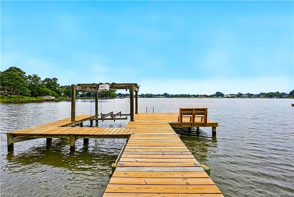 18 Cypress RD, PORTSMOUTH VA 23701 - Photo 4