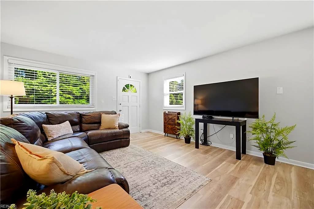 711 Cavalier BLVD, PORTSMOUTH VA 23701 - Main photo