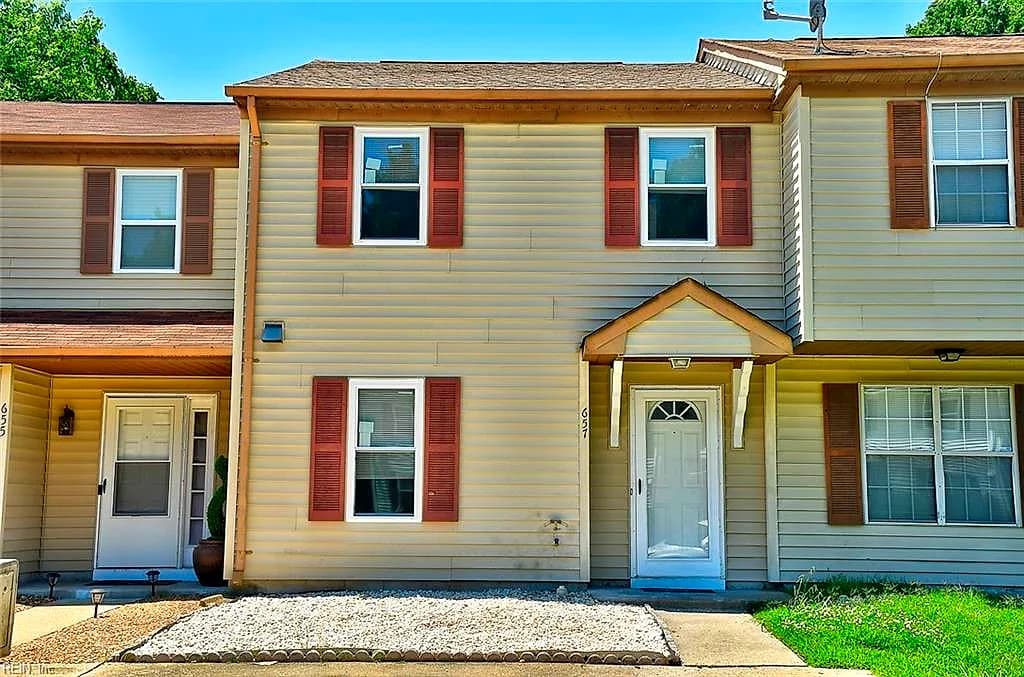 657 Aubrey DR, VIRGINIA BEACH VA 23462 - Photo 2