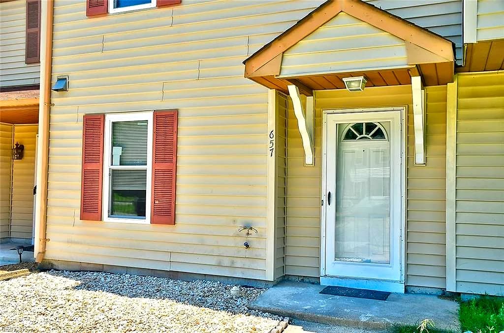 657 Aubrey DR, VIRGINIA BEACH VA 23462 - Photo 3