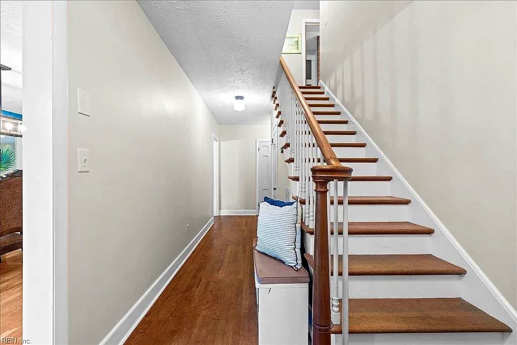 4104 Thalia DR, VIRGINIA BEACH VA 23452 - Photo 5
