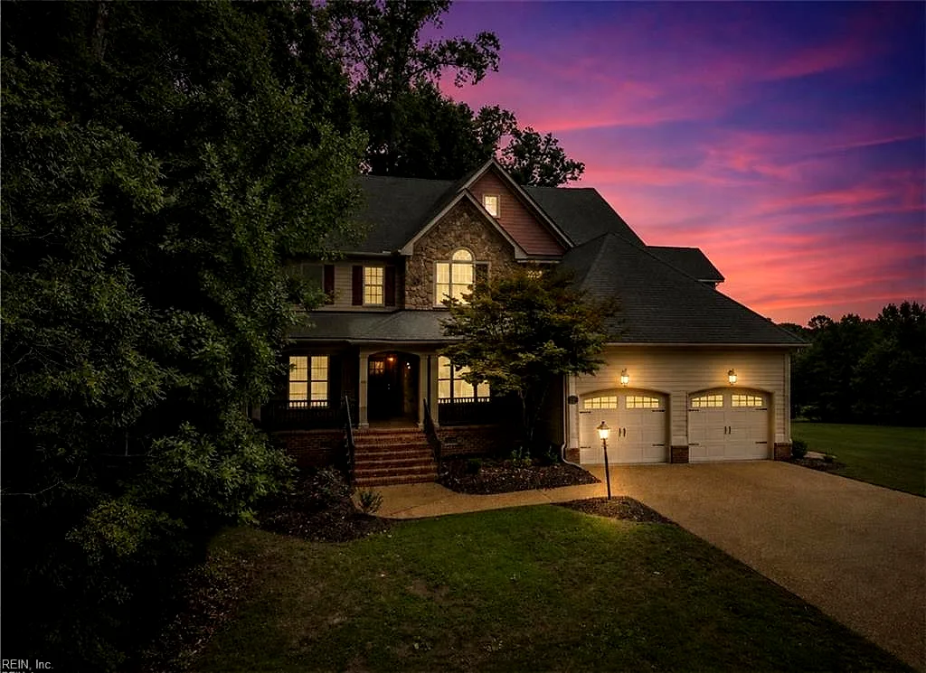 157 Liberty WAY, Carrollton — 5 bed Residential, 3,800 sqft
