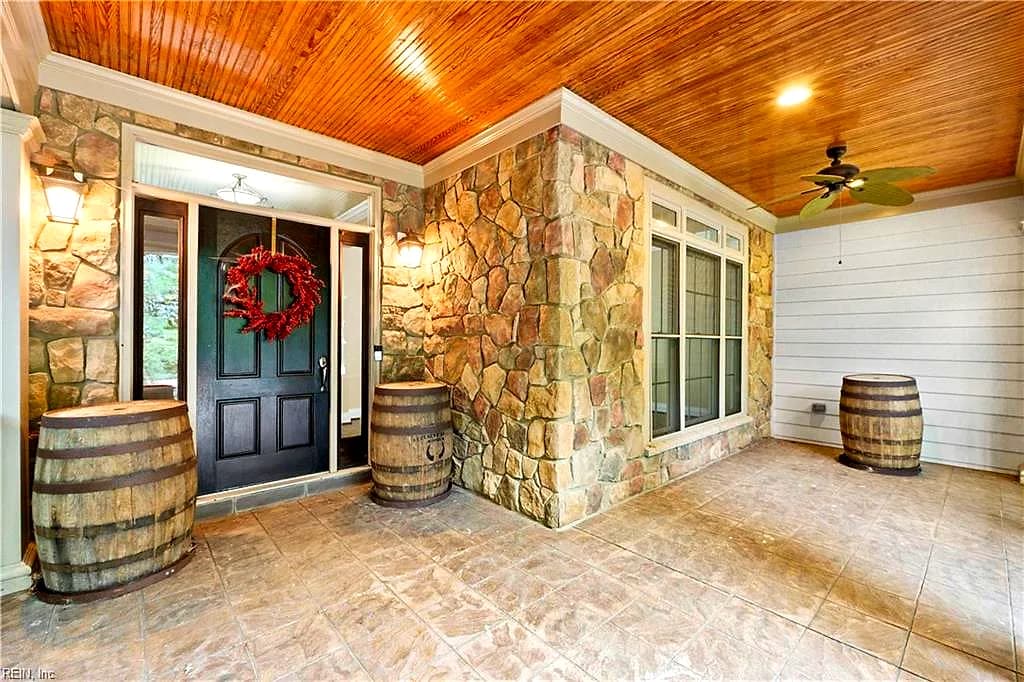 157 Liberty WAY, CARROLLTON VA 23314 - Photo 5