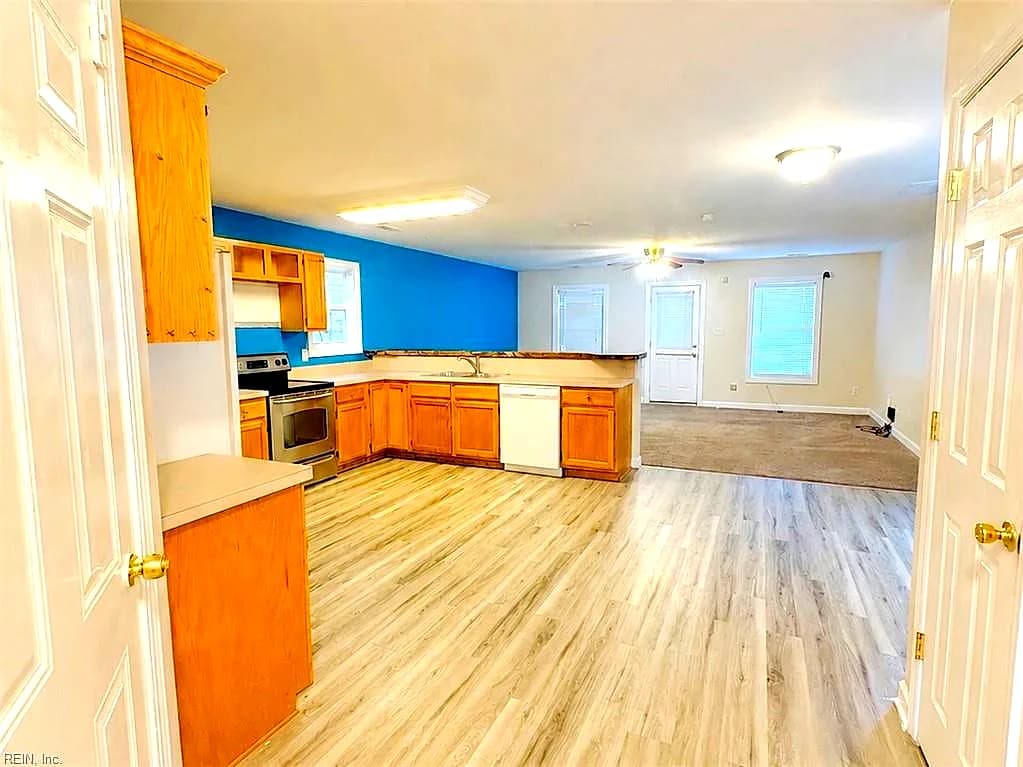 1712 Weber AVE, CHESAPEAKE VA 23320 - Photo 4