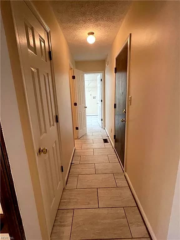 403 Coach Hovis DR, YORKTOWN VA 23693 - Photo 5