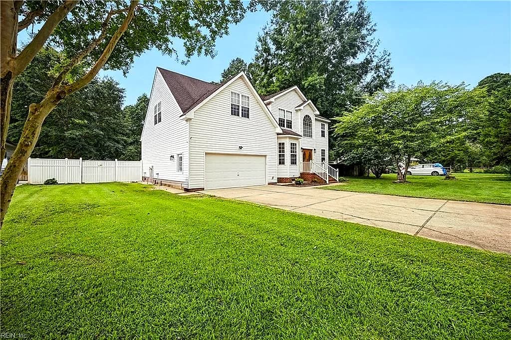 1076 Scenic BLVD, CHESAPEAKE VA 23322 - Photo 4