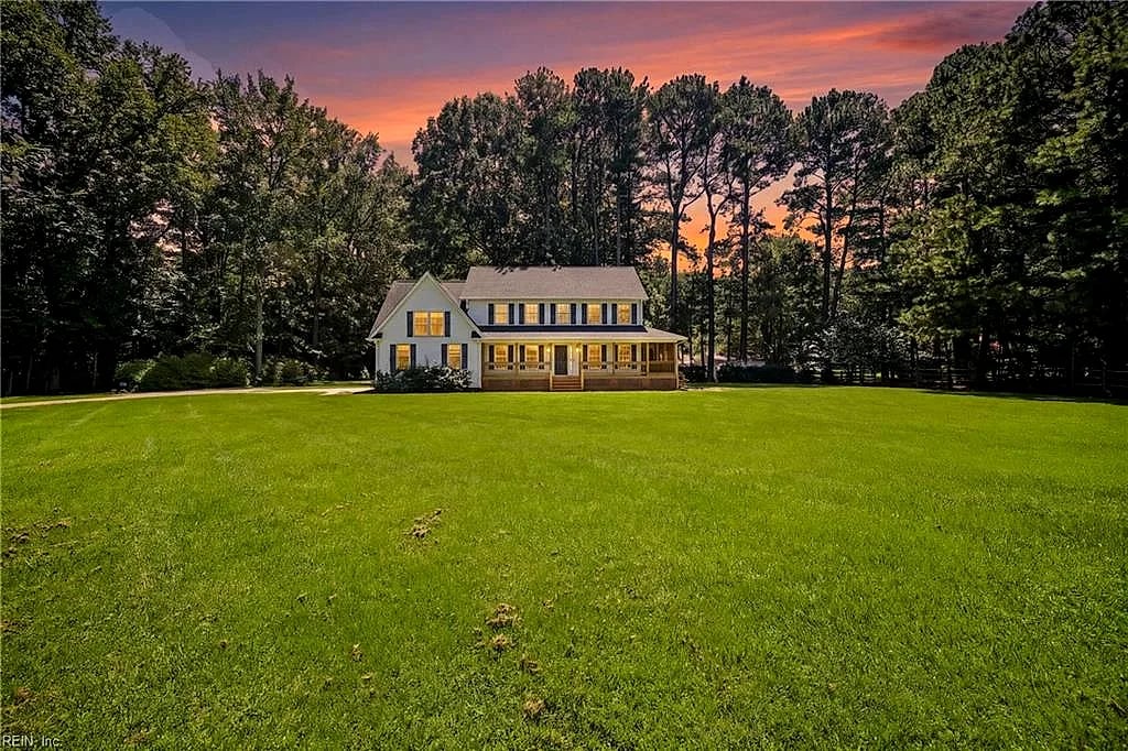 1837 Benefit RD, CHESAPEAKE VA 23322