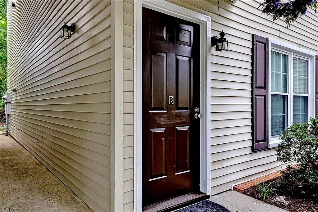 283 Patriot LN #B, WILLIAMSBURG VA 23185 - Photo 2
