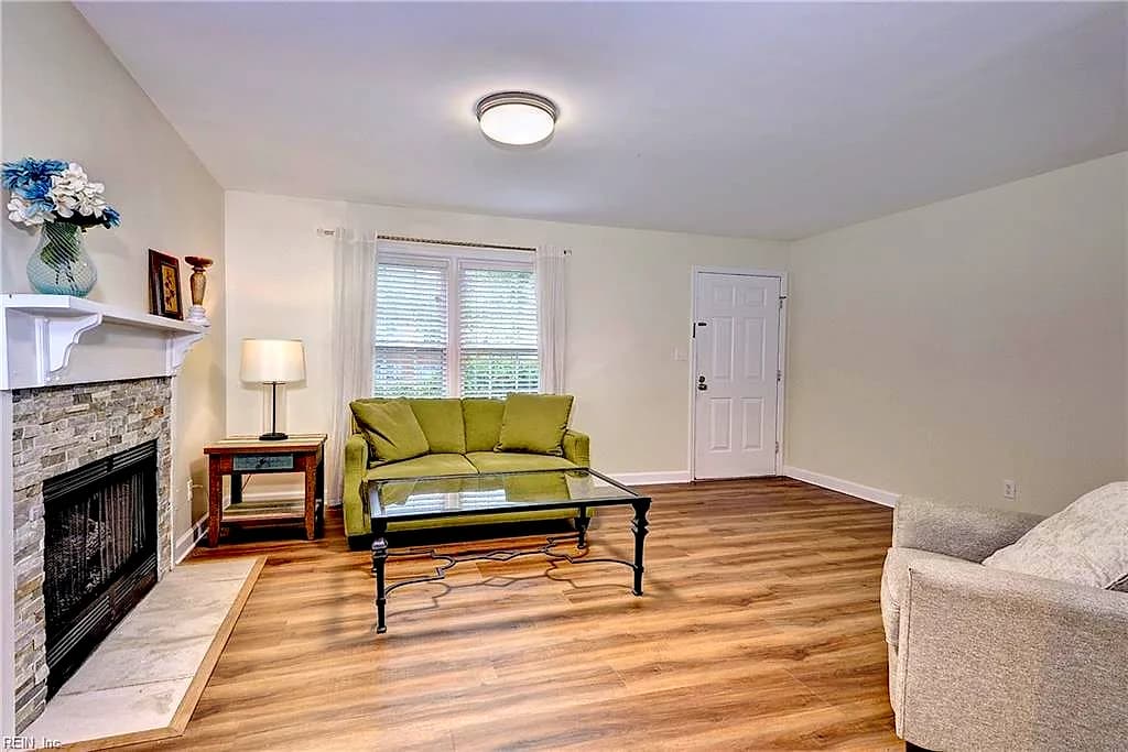 283 Patriot LN #B, WILLIAMSBURG VA 23185 - Photo 4